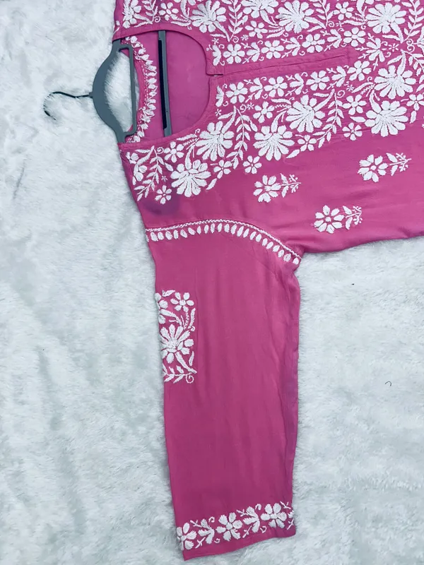Premium_Modal_Lucknowi_Chikankari_Kurti