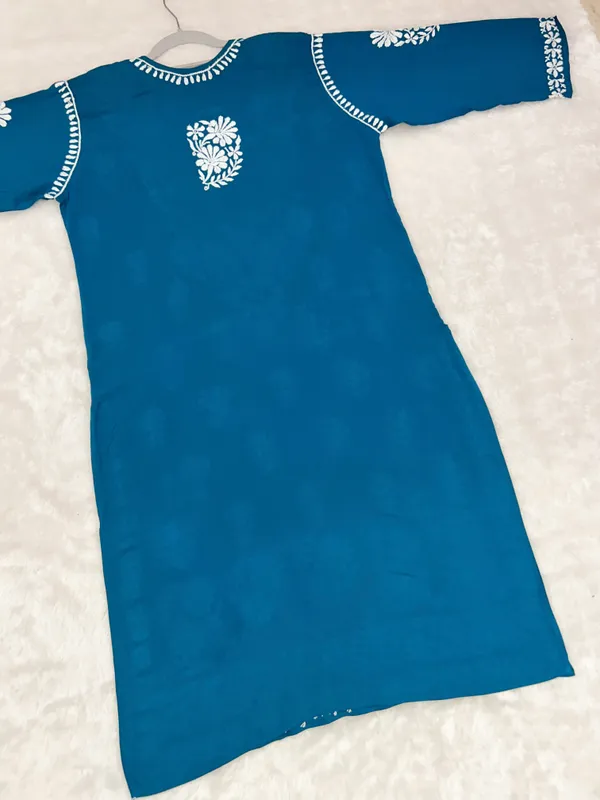 Premium_Modal_Lucknowi_Chikankari_Kurti