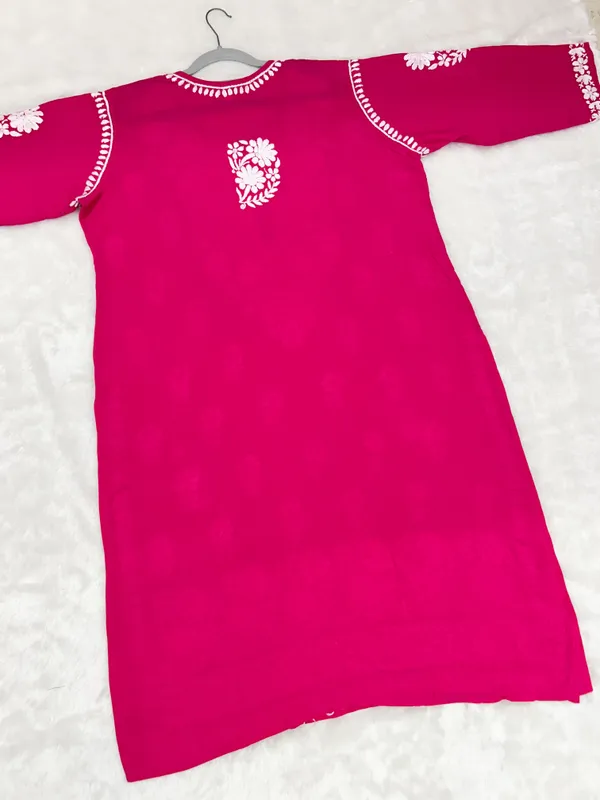 Premium_Modal_Lucknowi_Chikankari_Kurti