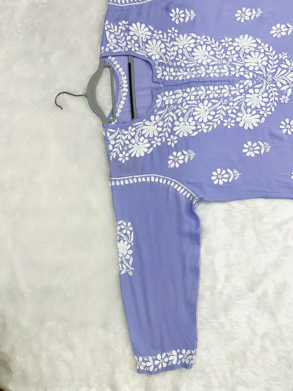 Premium_Modal_Lucknowi_Chikankari_Kurti