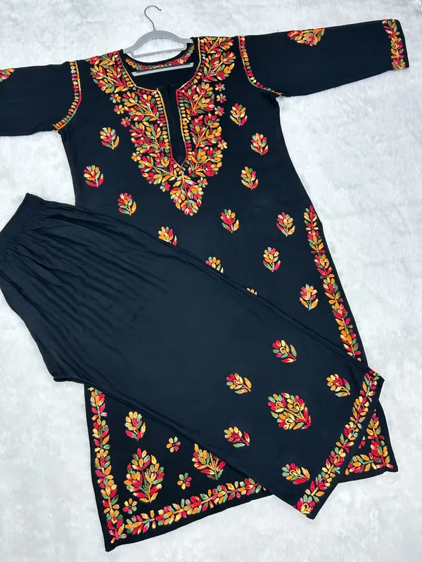 Premium_Rayon_Multicolor_Thread_Chikankari_Kurti_Palazzo_Set_