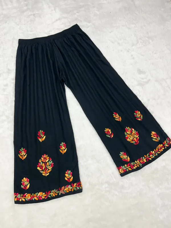 Premium_Rayon_Multicolor_Thread_Chikankari_Kurti_Palazzo_Set_