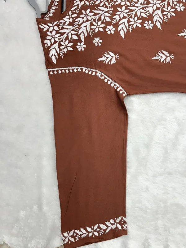 Rayon_Ghaspatti_Chikankari_Plus_Size_Kurti_for_Women