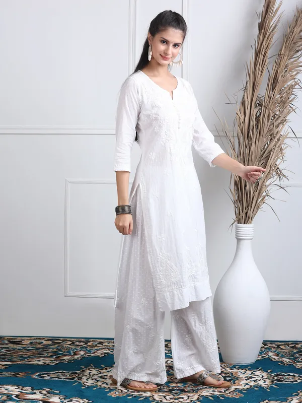White_Dobby_Cotton_Chikankari_Kurti_Palazzo_Set_with_Chiffon_Lace_Border_Dupatta