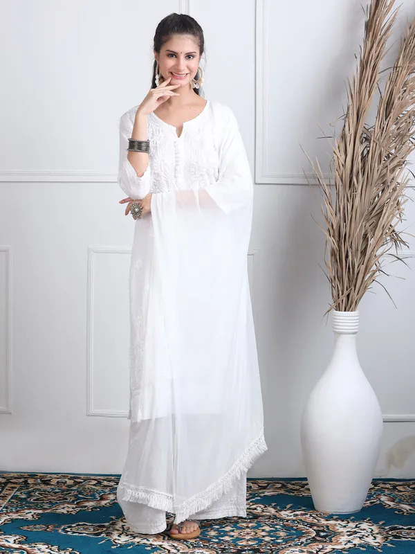 White_Dobby_Cotton_Chikankari_Kurti_Palazzo_Set_with_Chiffon_Lace_Border_Dupatta