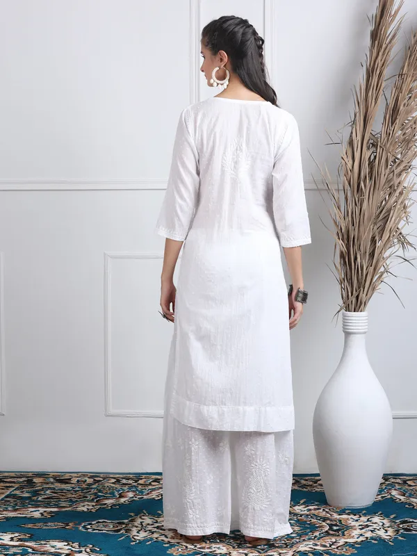 White_Dobby_Cotton_Chikankari_Kurti_Palazzo_Set_with_Chiffon_Lace_Border_Dupatta