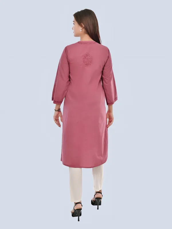 Classic_Cotton_Chikankari_Kurti_–_Light,_Elegant_&_Timeless