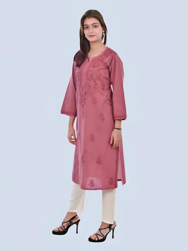Classic_Cotton_Chikankari_Kurti_–_Light,_Elegant_&_Timeless