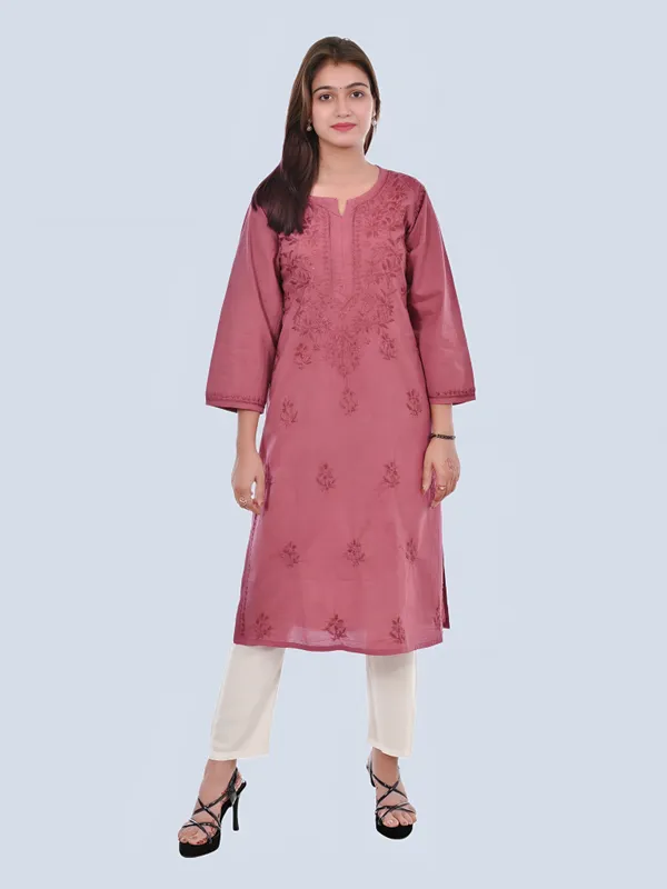 Classic_Cotton_Chikankari_Kurti_–_Light,_Elegant_&_Timeless