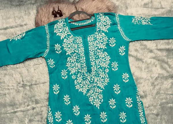 Sea_Green_Cotton_Lucknowi_Chikankari_Hand_Embroided_Kurti_For_Women