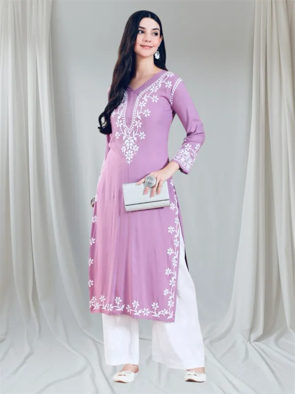 Rayon_Chikankari_Kurti_with_Stylish_V-Neck_|_Hand_Embroidered_Lucknowi_Kurta