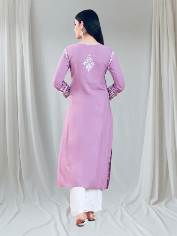 Rayon_Chikankari_Kurti_with_Stylish_V-Neck_|_Hand_Embroidered_Lucknowi_Kurta
