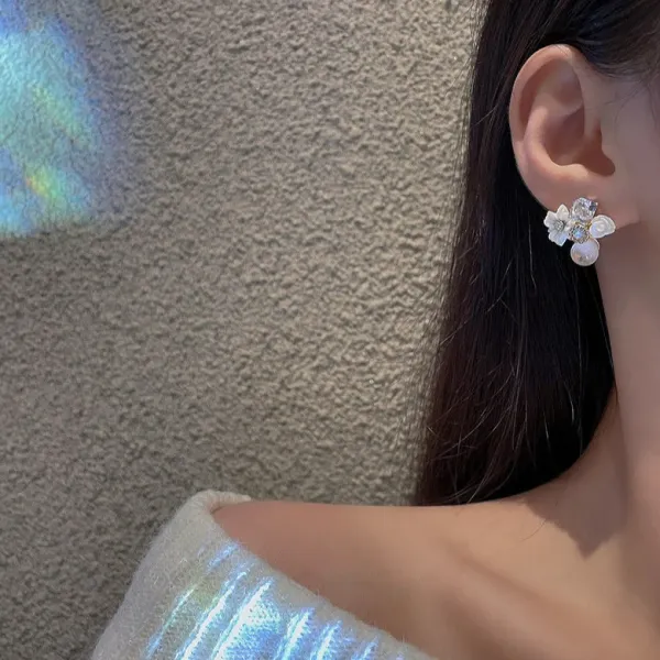 White_Flower_Earrings_For_Women_Floral_Earrings_For_Women_Korean_Earrings_Pearl,_Cubic_Zirconia,_Diamond,_Crystal_Alloy_Earring_Set,_Stud_Earring