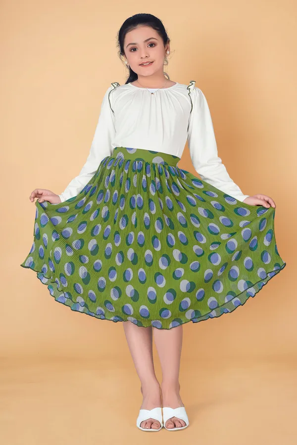 Off_White_Lycra_Top_With_Accordion_Pleated_Georgette_Skirt_Clothing_Set_For_Girls