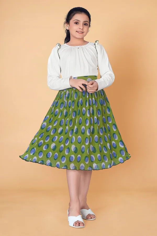 Off_White_Lycra_Top_With_Accordion_Pleated_Georgette_Skirt_Clothing_Set_For_Girls