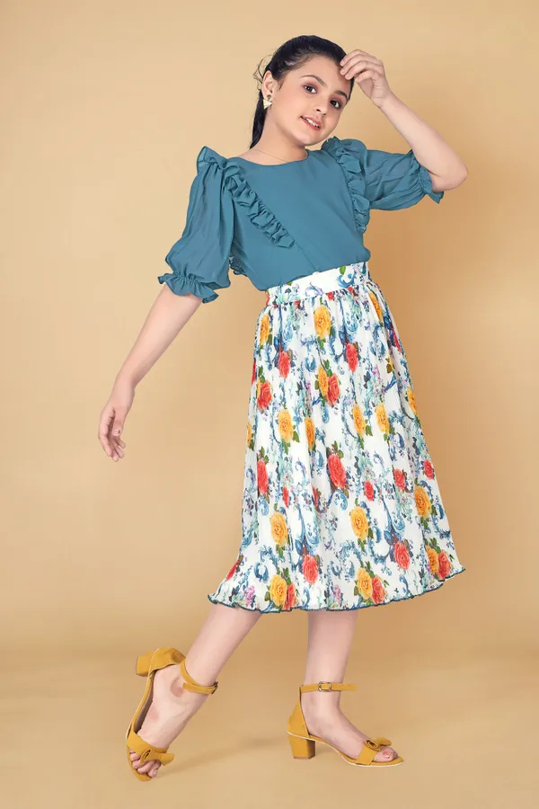 Teal_Blue_Georgette_Top_With_Accordion_Pleated_Skirt_Clothing_Set_For_Girls