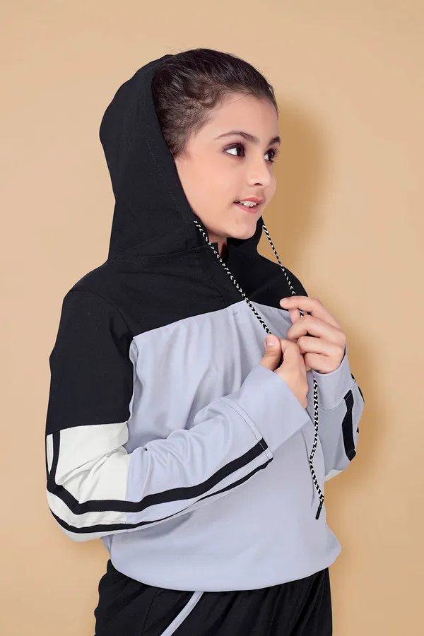 Grey_Polyester_Lycra_T-Shirt_With_Trouser_Set_For_Girls