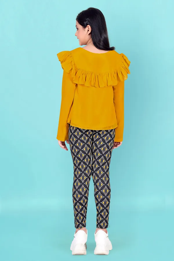 Yellow_Georgette_Top_With_Geometric_Printed_Jaggings_Apparel_Combo_Set_For_Girls