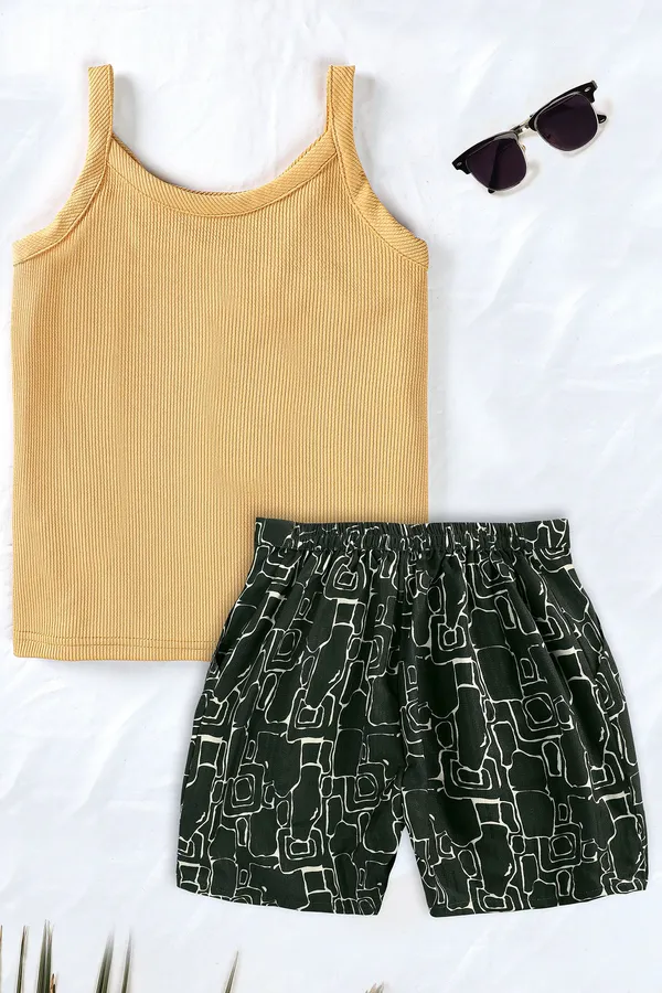 Chikoo_Lycra_Solid_Top_With_All_Over_Printed_Short_Pant_Set_For_Girls