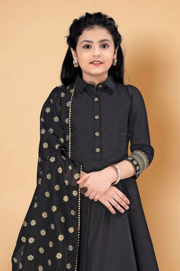 Black_Maxi_Length_Foil_Printed_Dress_With_Dupatta_For_Girls