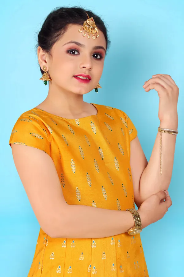Yellow_Crepe_Silk_Maxi_Length_Foil_Print_Dresses_For_Girls