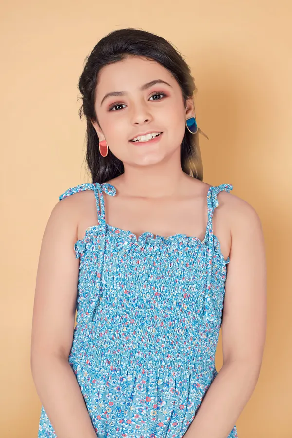 Sky_Blue_Georgette_Above_Knee_Length_Smoke_Pattern_Dresses_For_Girls