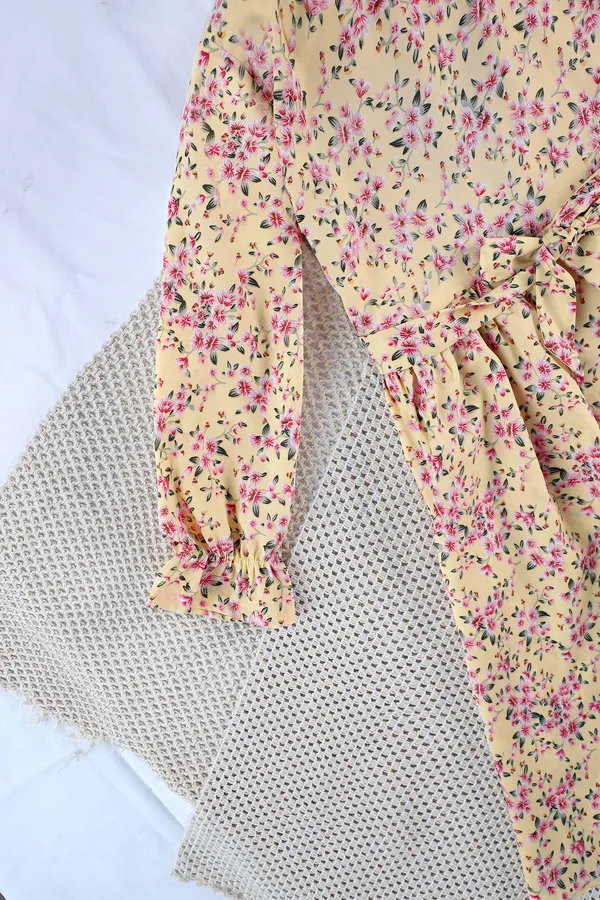 Yellow_Fit_And_Flare_Floral_Printed_Above_Knee_Length_Dress_For_Girls