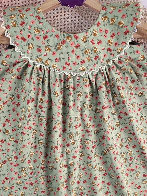 Pista_Shift_Floral_Printed_Above_Knee_Length_Dress_For_Girls