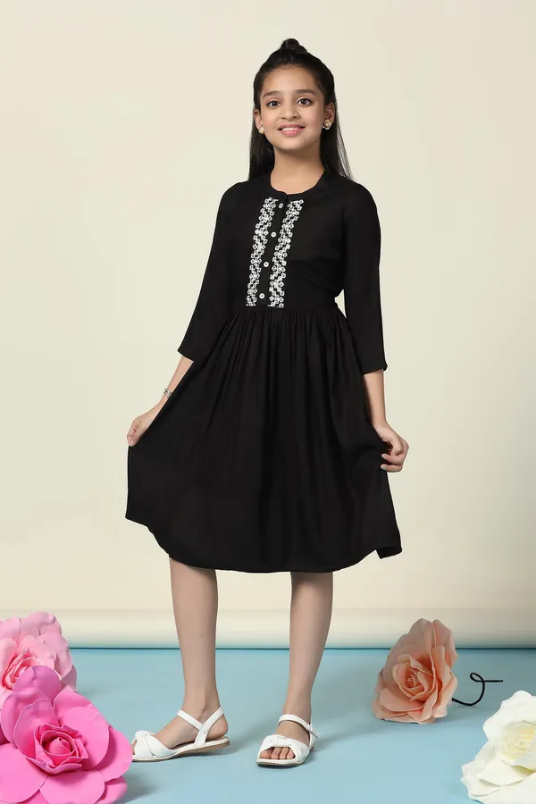 Black_Rayon_Embroidered_Fit_And_Flare_Knee_Length_Dress_For_Girls