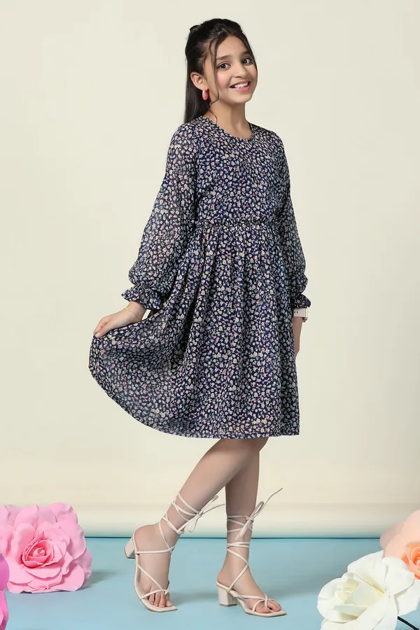 Blue_Georgette_Floral_Printed_Fit_And_Flare_Knee_Length_Dress_For_Girls