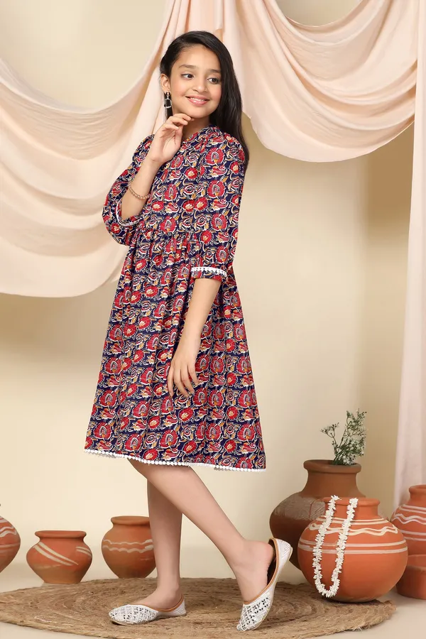 Blue_Slub_Floral_Printed_Knee_Length_Dress_For_Girls