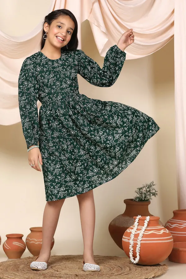 Green_Slub_Cotton_Floral_Printed_Knee_Length_Dress_For_Girls