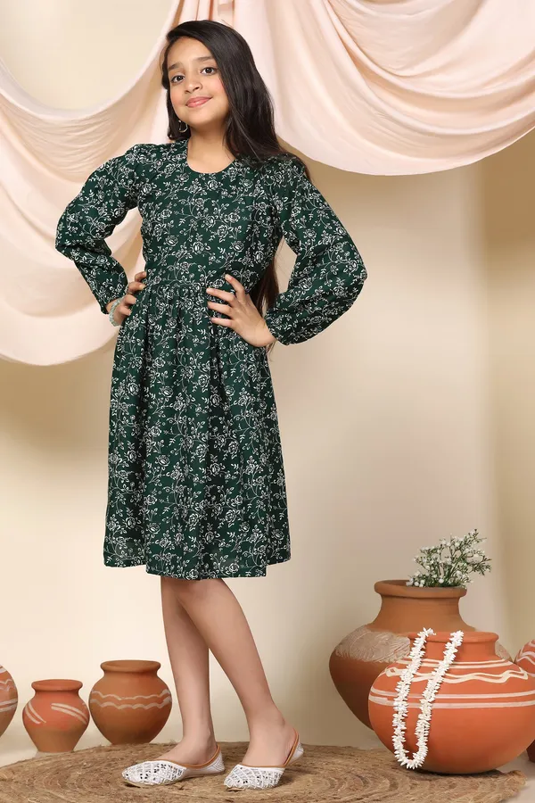 Green_Slub_Cotton_Floral_Printed_Knee_Length_Dress_For_Girls