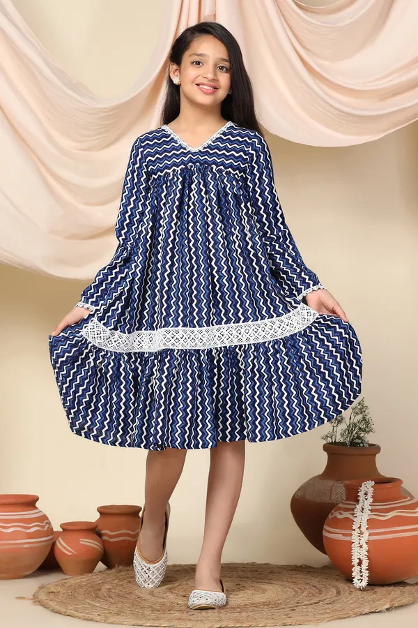 Blue_Slub_Chevron_Printed_Flounce_Knee_Length_Dress_For_Girls