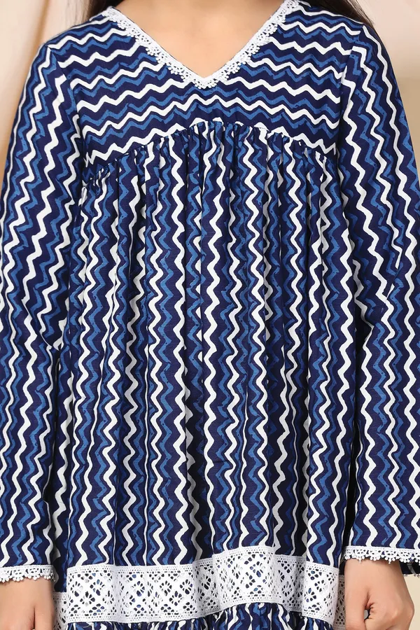 Blue_Slub_Chevron_Printed_Flounce_Knee_Length_Dress_For_Girls