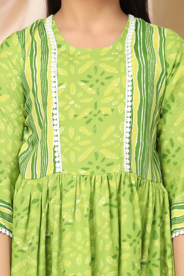 Parrot_Green_Slub_Floral_Printed_Knee_Length_Dress_For_Girls