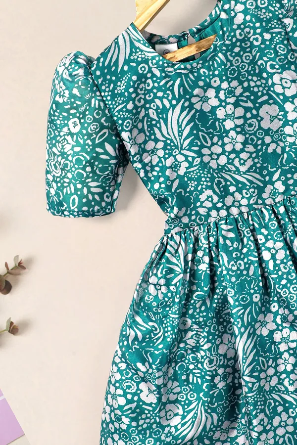 Morpich_Tabby_Organza_Floral_Printed_Fit_&_Flare_Knee_Length_Dress_For_Girls