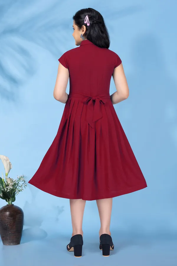 Maroon_Biscuit_Cotton_Slub_Front_Fastening_Fit_And_Flare_Knee_Length_Dress_For_Girls