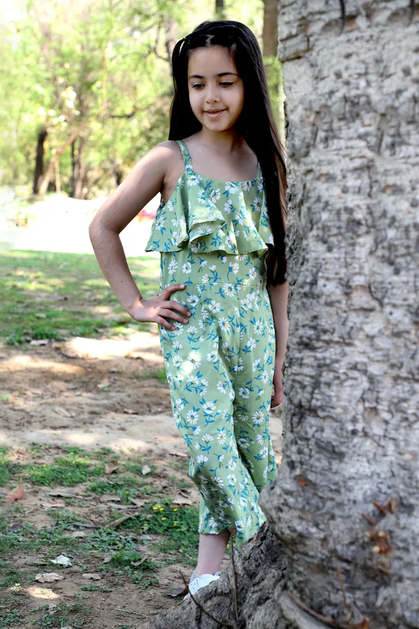 Pista_Floral_Printed_Calf_Length_Jumpsuit_For_Girls