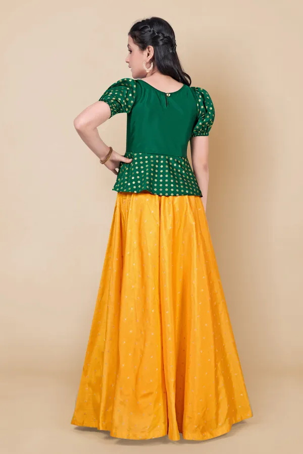 Green_Taffeta_Foil_Printed_Readymade_Lehenga_Choli_For_Girls