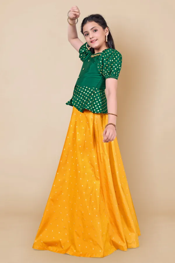 Green_Taffeta_Foil_Printed_Readymade_Lehenga_Choli_For_Girls