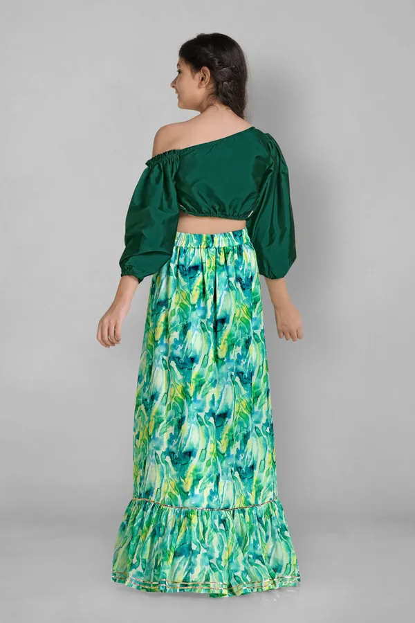 Green_Taffeta_Readymade_Solid_Crop_Top_And_Printed_Lehenga_For_Girls