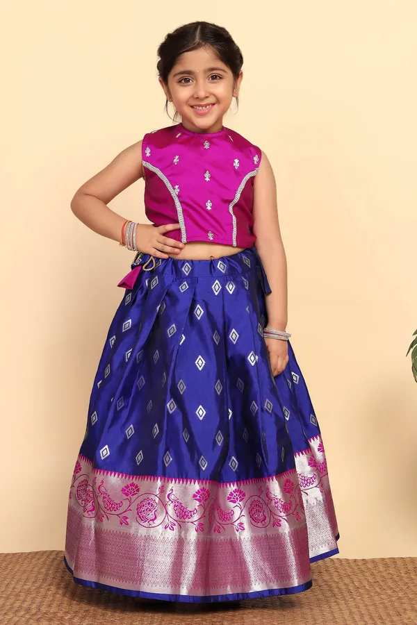 Rani_Pink_Jacquard_Work_Lehenga_Choli_Set_For_Girls