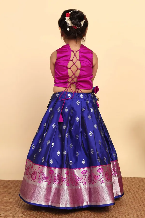 Rani_Pink_Jacquard_Work_Lehenga_Choli_Set_For_Girls