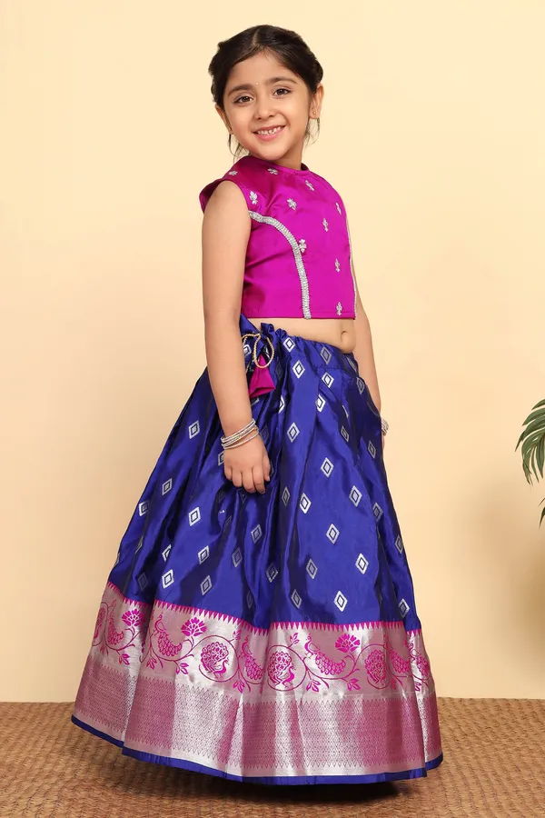 Rani_Pink_Jacquard_Work_Lehenga_Choli_Set_For_Girls