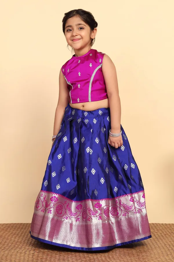 Rani_Pink_Jacquard_Work_Lehenga_Choli_Set_For_Girls