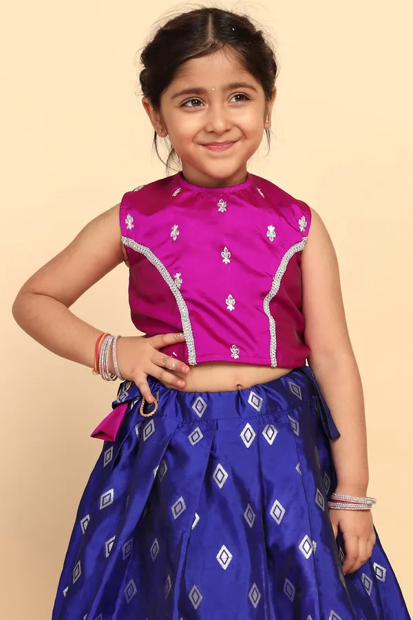Rani_Pink_Jacquard_Work_Lehenga_Choli_Set_For_Girls