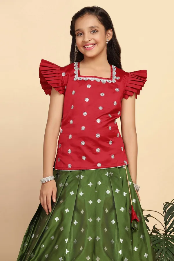Red_Jacquard_Work_Lehenga_Choli_Set_For_Girls