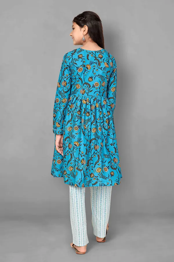 Blue_Floral_Printed_Cotton_Kurta_With_Pant_Set_For_Girls
