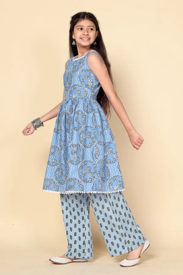 Blue_Floral_Printed_Cotton_Kurta_And_Palazzo_Set